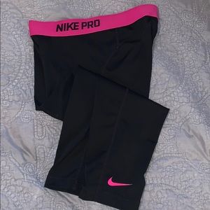 Nike Pro Dri-Fit cropped leggings
